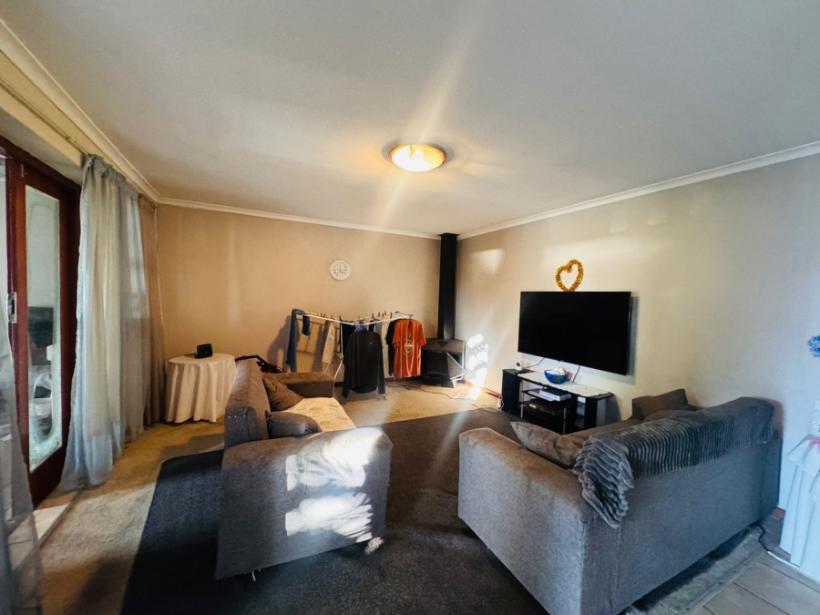 To Let 2 Bedroom Property for Rent in Goedehoop Western Cape